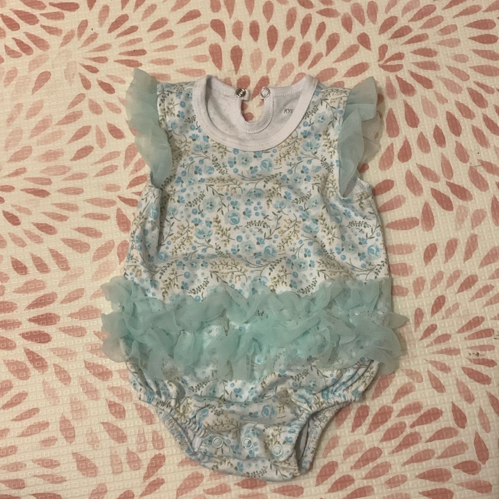 kyle & deena bodysuit—super soft cotton with fluffies!